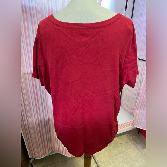 Soft red knit top - Picture 2 of 3